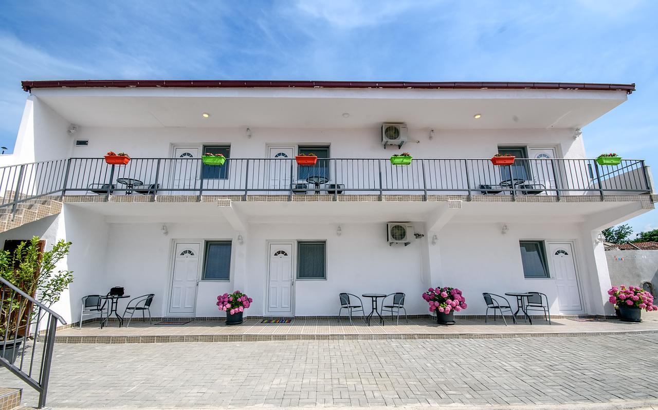 Bed & Breakfast Delikates Stojakovo Экстерьер фото