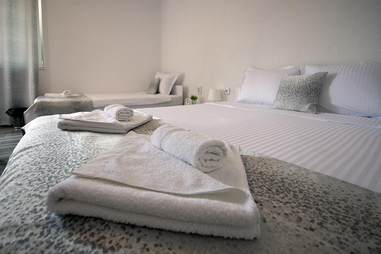 Bed & Breakfast Delikates Stojakovo Экстерьер фото