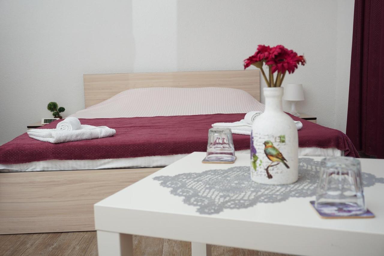 Bed & Breakfast Delikates Stojakovo Экстерьер фото