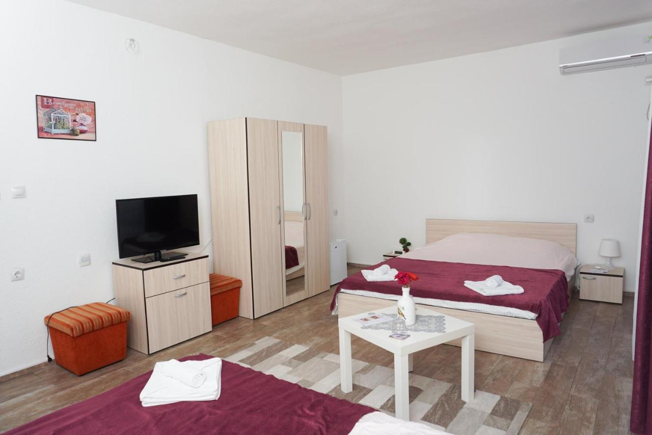 Bed & Breakfast Delikates Stojakovo Экстерьер фото