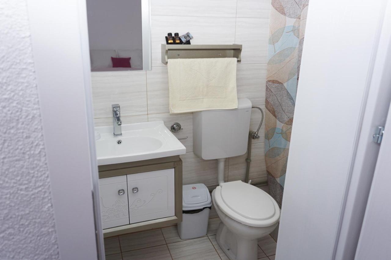 Bed & Breakfast Delikates Stojakovo Экстерьер фото